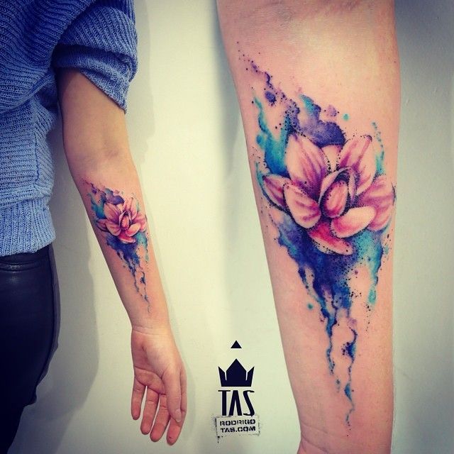 Watercolor tattoo - Flor Punteada Acuarelas by Rodrigo Tas - Tatuajes ...