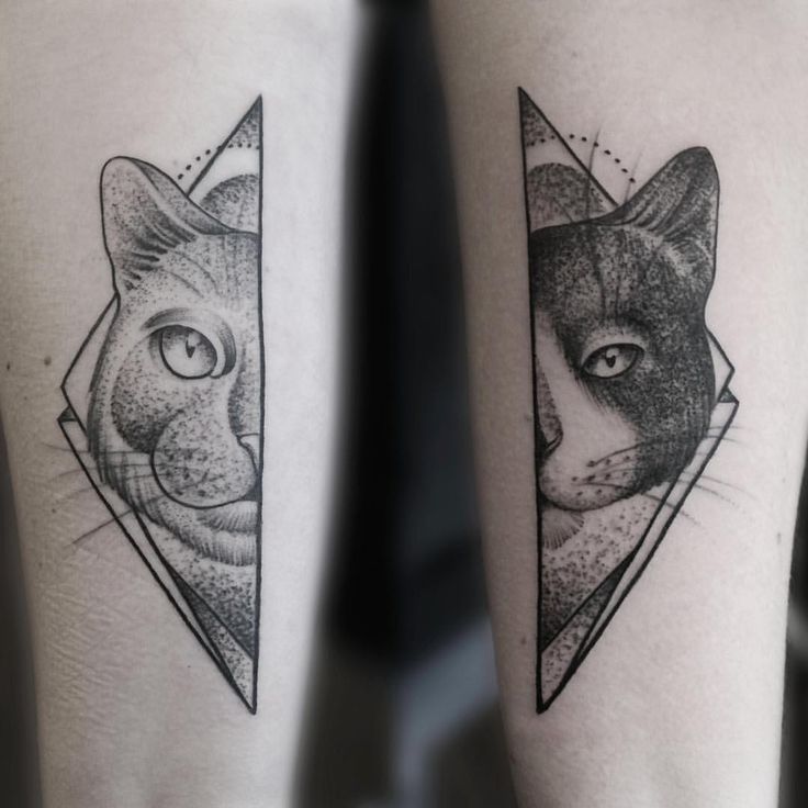 Geometric Tattoo - geometric tattoo - H ada Googlom - TattooViral.com