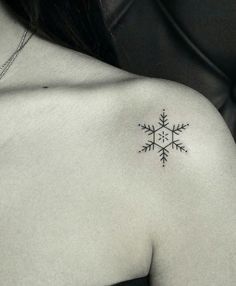 Tiny Tattoo Idea - geometric minimalist tattoo - Szukaj w Google ...