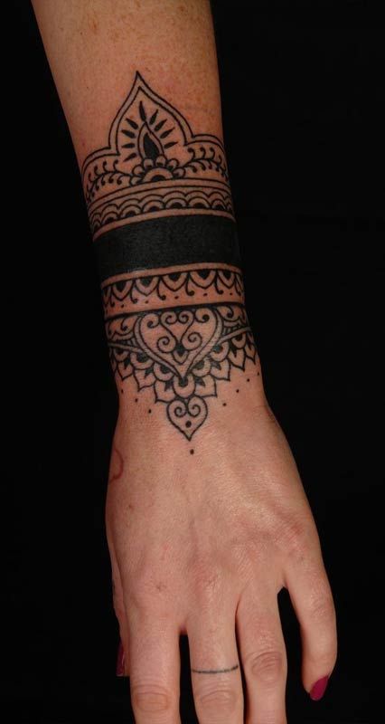 Tattoo Unterarm Bänder | Forearm band tattoos, Arm band tattoo, Stripe  tattoo