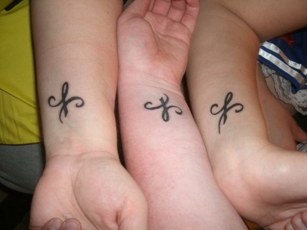 Image result for eternal friendship symbol | Freundschaftssymbol-tattoos,  Tattoo neuanfang, Bff tattoos