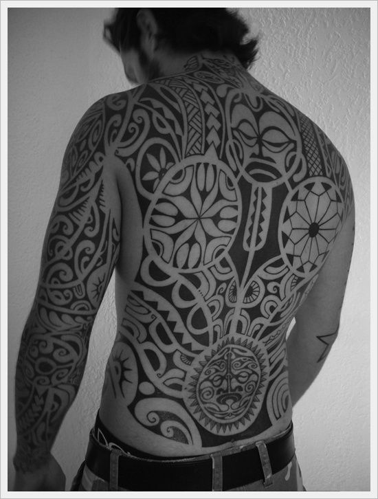 Tribal Back Tattoo Photos and Premium High Res Pictures - Getty Images