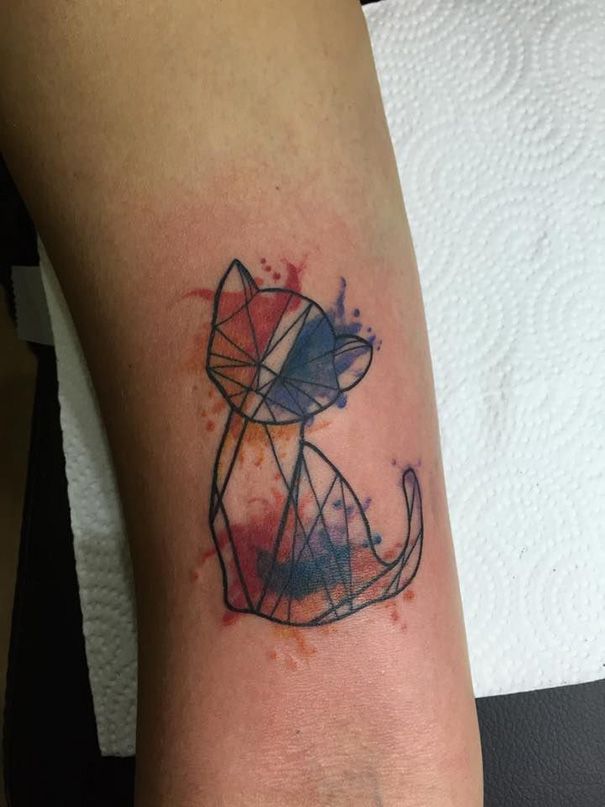 Geometric Tattoo 50 Tatouages De Chats Minimalistes 2tout2rien Tattooviral Com Your Number One Source For Daily Tattoo Designs Ideas Inspiration