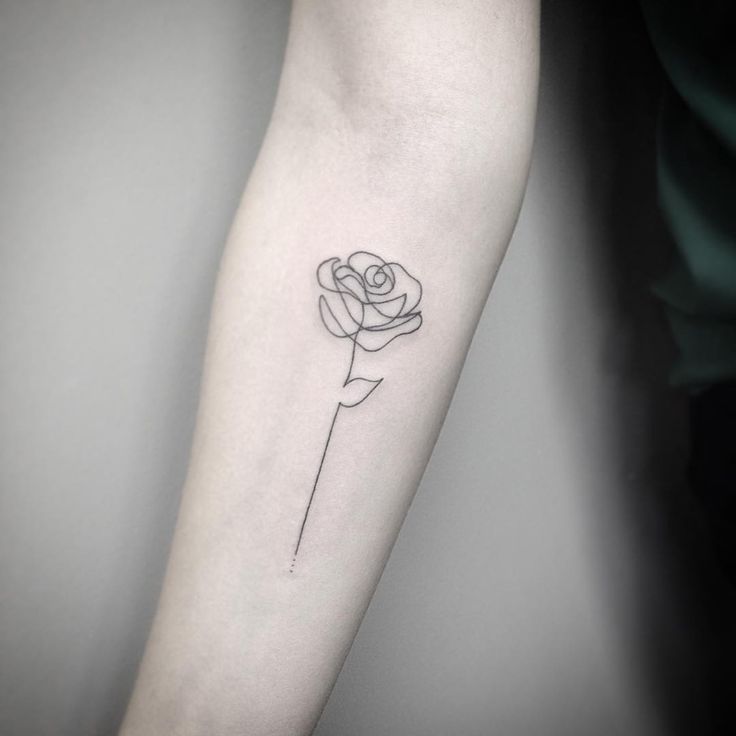 Geometric Tattoo La Rose Sous La Cloche En Verre Nous Rappelle Le Film La Belle Et La Bete Tattooviral Com Your Number One Source For Daily Tattoo Designs Ideas Inspiration