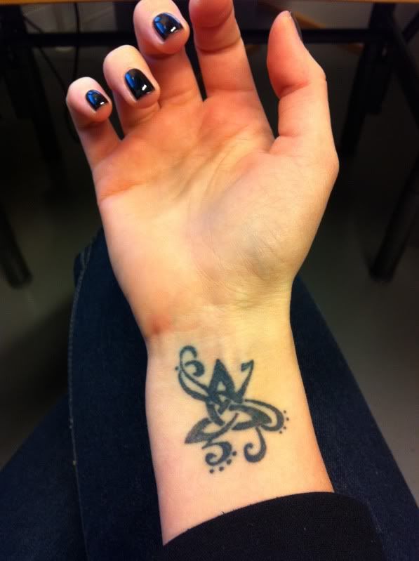 Meaningful Tattoos Ideas - Celtic Knot Tattoos for Women | This Wrist