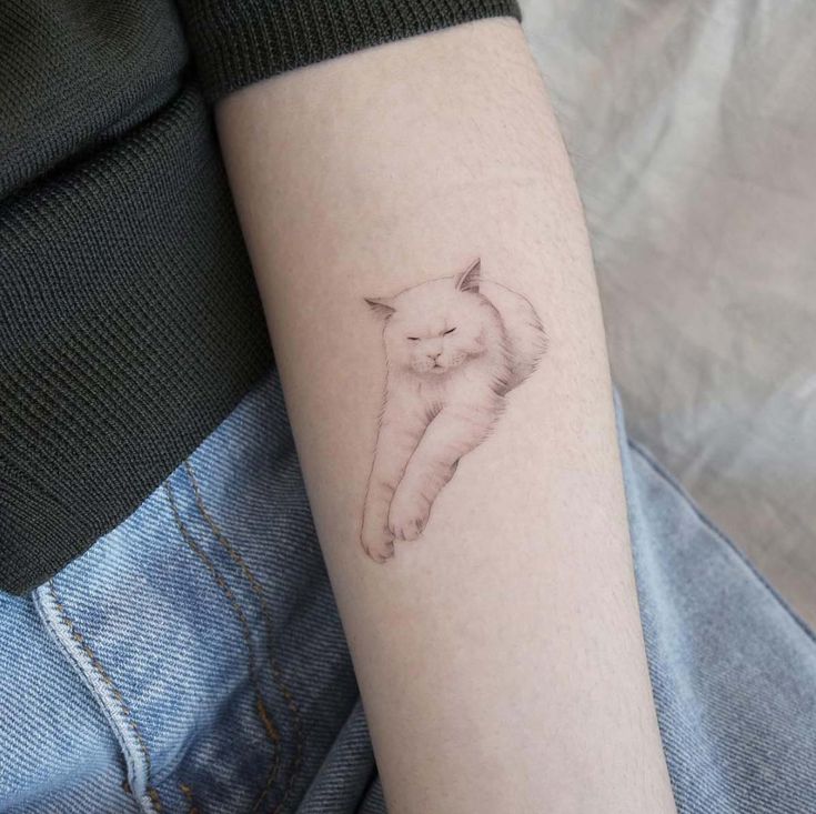 23 Tattoos for Die-Hard Cat People | CafeMom.com