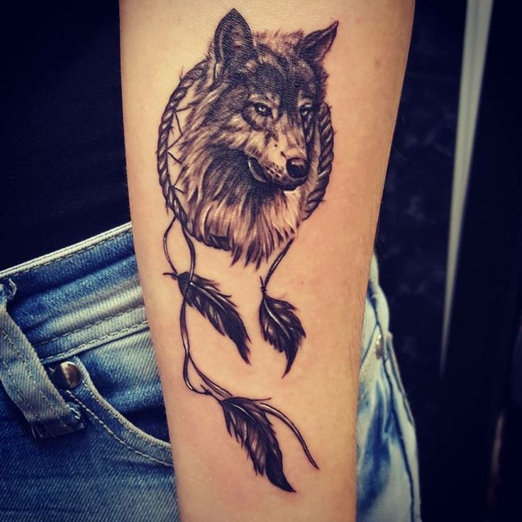 Women Tattoo  Tatouage loup  et t te de loup  mod les et 