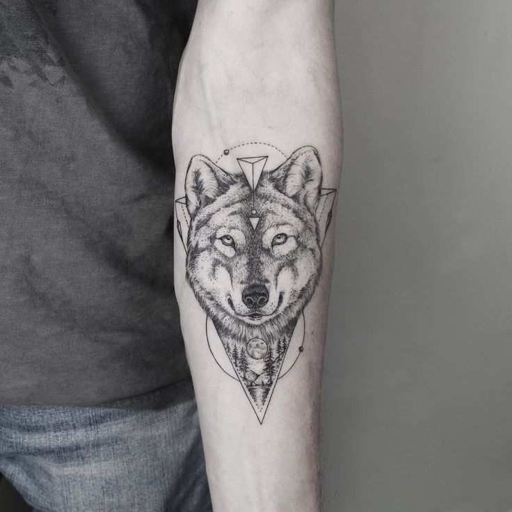 Geometric Tattoo - Wolf Tattoo Meaning & Wolf Tattoo ...