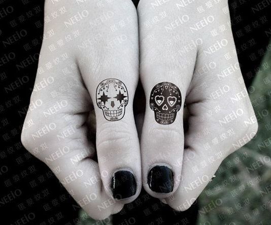 33 Super Cute Finger Tattoo Ideas You Need Right Now