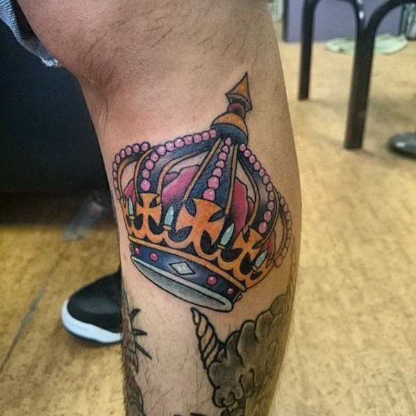 150 King and Queen tattoos for couples (and their meaning) 