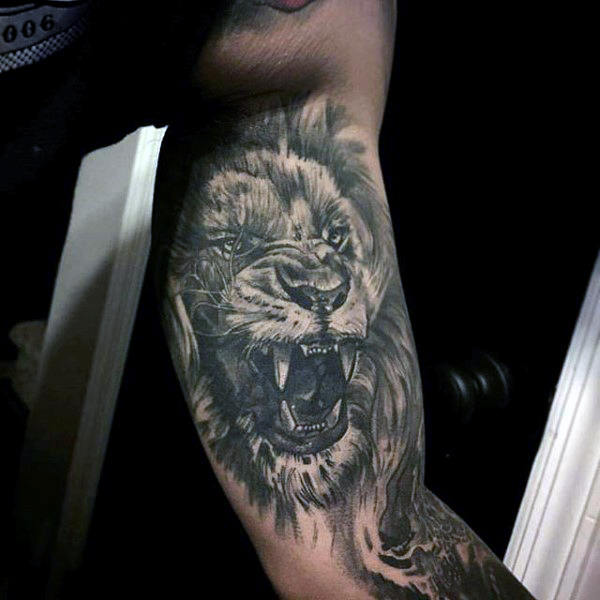 tattoo lion 76