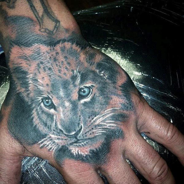 tattoo lion 661